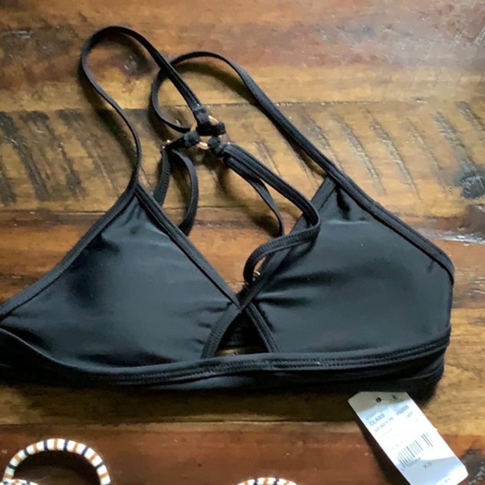 Bathing suit top bundle ☀️